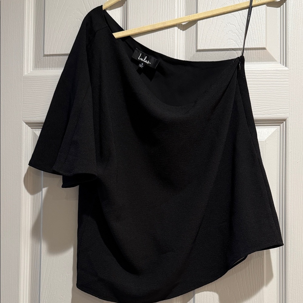 Lulu's Black Off-Shoulder Blouse